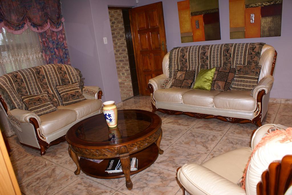 פיטרמריצברג Ekhaya Lodge מראה חיצוני תמונה