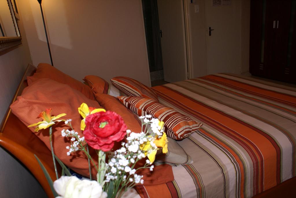 פיטרמריצברג Ekhaya Lodge חדר תמונה
