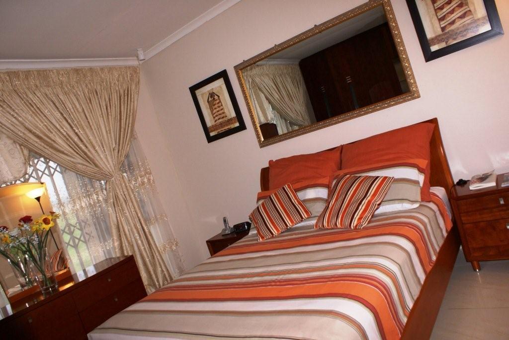 פיטרמריצברג Ekhaya Lodge חדר תמונה